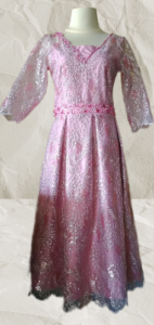 Jelajahi koleksi hasil jahitan terbaik kami yang dikerjakan dengan rapi dan penuh ketelitian. dress (6)